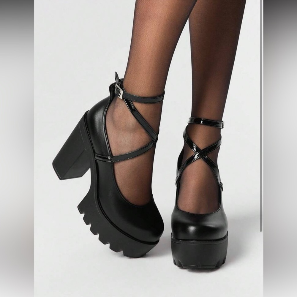 Elegant Black Platform Heels